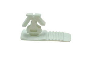 Anchor for closing flaps